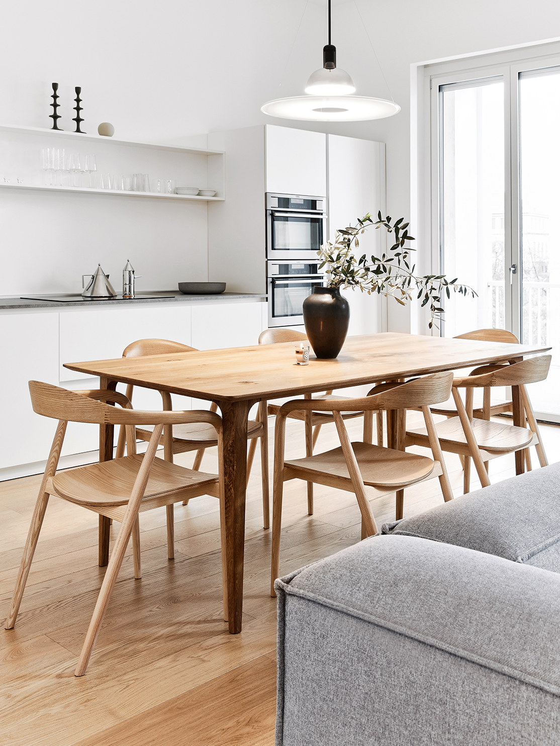 Minimalistische tafel