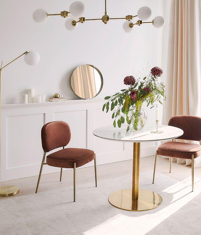 Dining elegante